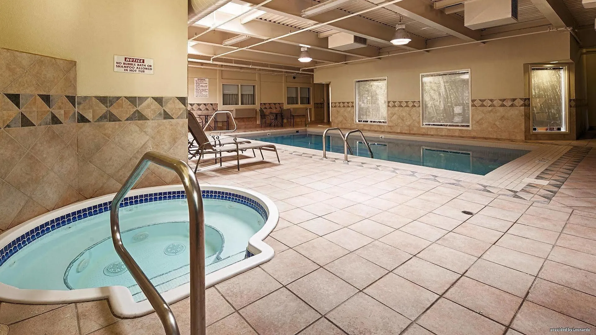 Best Western Airport Inn Калгари Отель